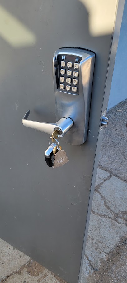 Gato Lock & Key